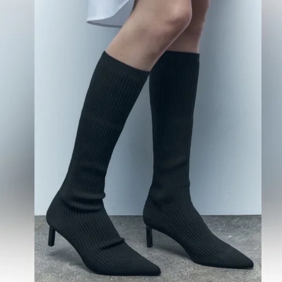 NWT ZARA RIBBED KNIT SOCK BOOT SZ 39 US 8 - Picture 1 of 7